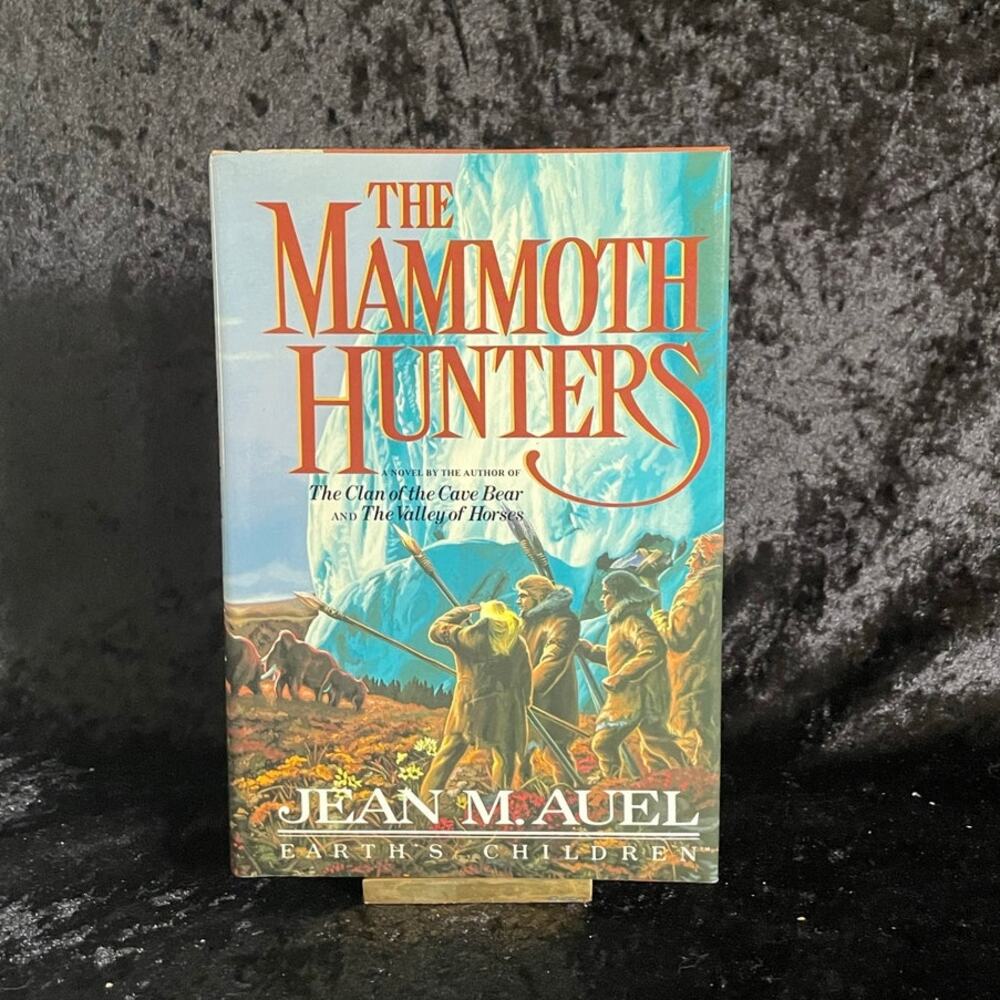 The Mammoth Hunters by Jean M. Auel | 1985 | 1st Edition Earth's Children Series